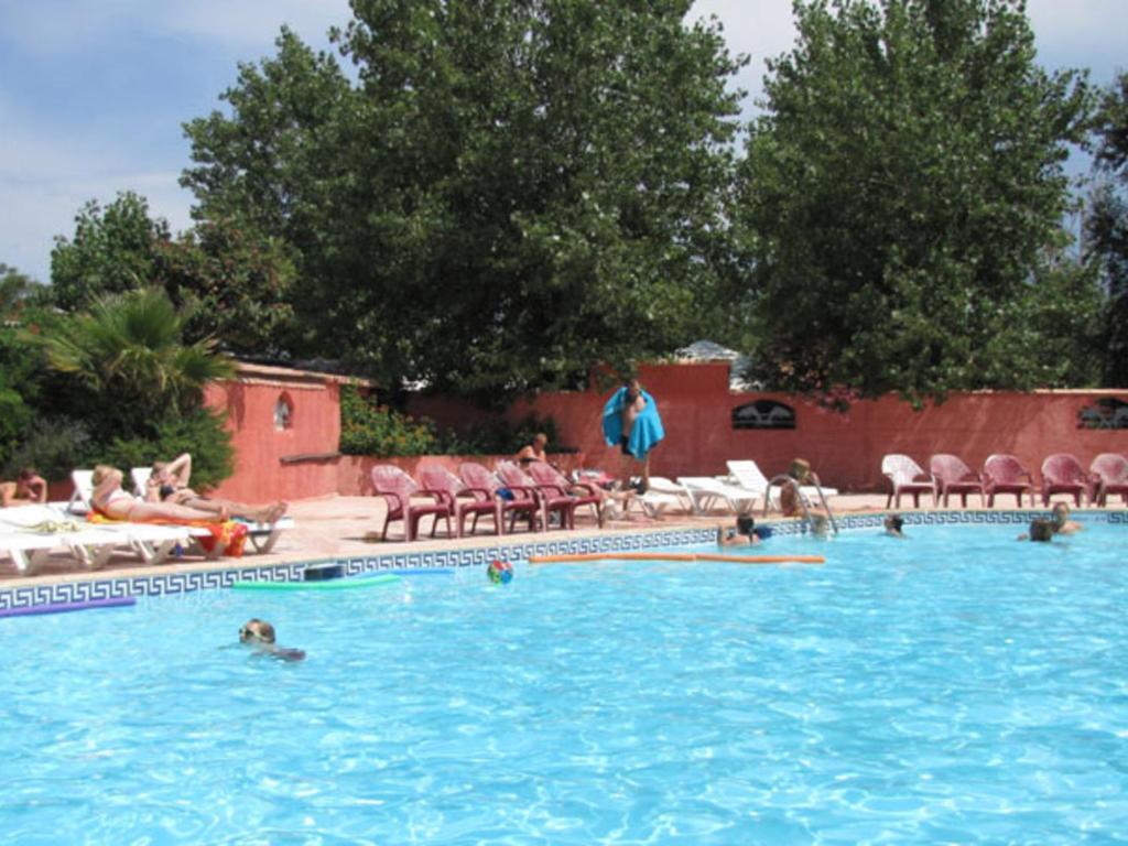 Mobil Climatise Avec Terrasse Dans L'escale, Calme A 900m De La * Agde